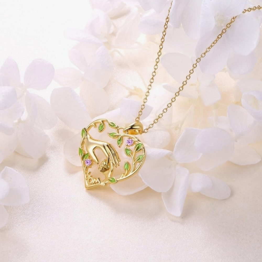NWOT Mother Child Love Heart Pendant